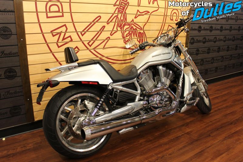 2012 Harley-Davidson VRSC  V-Rod 10 Anniversary Edition Image 8