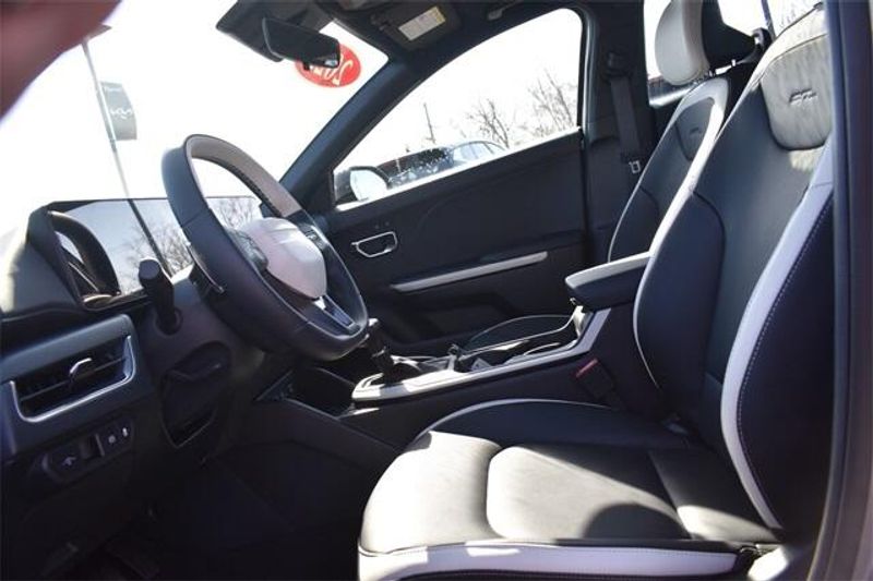 2025 Kia K4 GT-LineImage 21