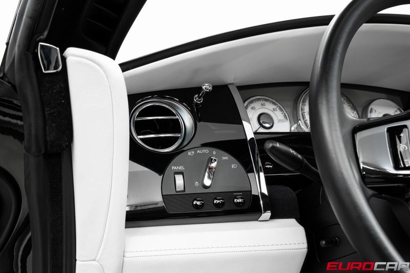 Used 2019 Rolls-Royce Dawn *TRI-COLOR BESPOKE INTERIOR * 21 FORGED WHEELS*Image 24