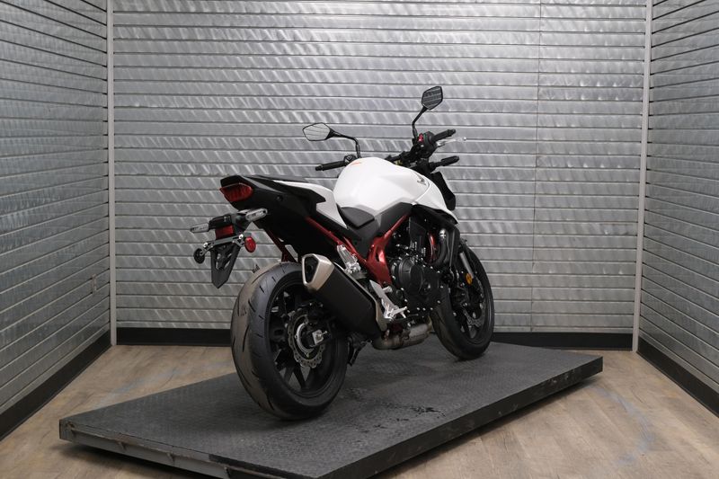 NEW 2025 HONDA CB750 HORNET Image 3