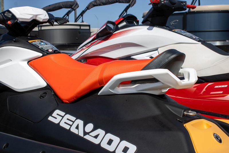 NEW 2026 SEADOO SPARK FOR 2 90HP CONVENIENCE PACKAGE WITH SOUND SYSTEM Image 12