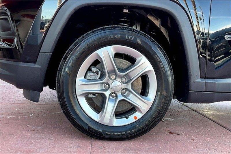 2023 Jeep Compass Latitude 4x4Image 10