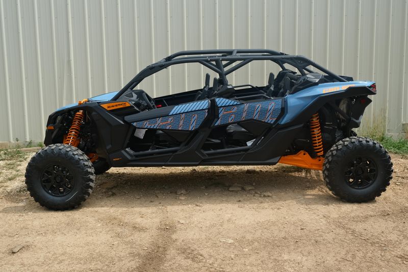 2025 Can-Am MAVERICK X3 MAX RS TURBO SCANDI BLUE AND ORANGE CRUSH Image 8