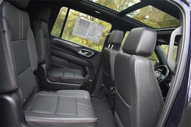 Used 2023 Chevrolet Suburban RSTImage 19