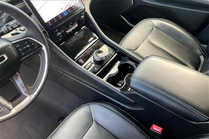 2022 Jeep Cherokee Limited 4xe photo 15