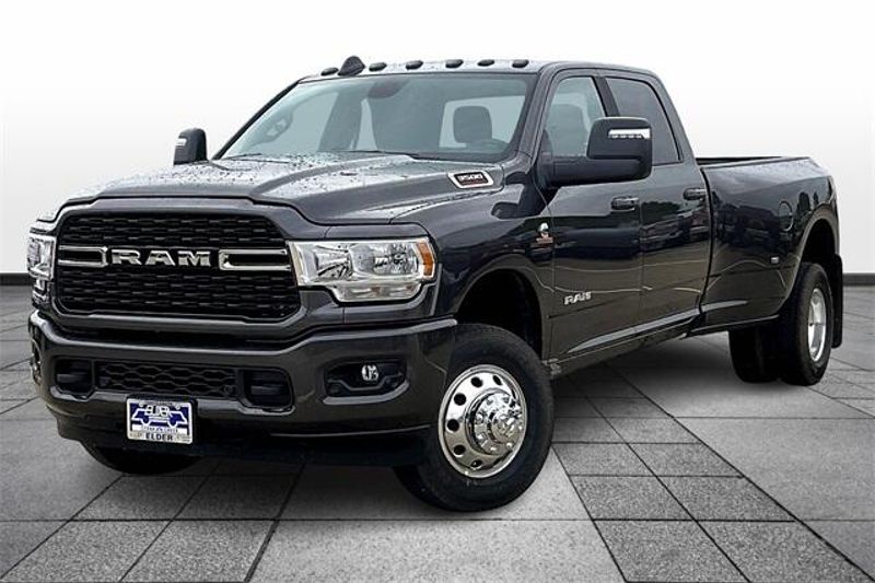 2024 RAM 3500 Big Horn Crew Cab 4x4 8