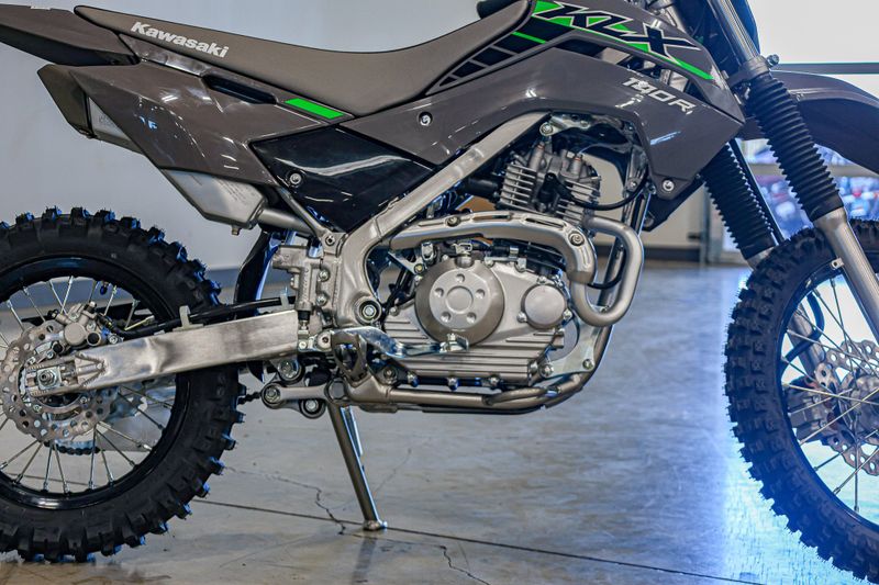 2025 Kawasaki KLX 140R  BATTLE GRAY Image 5