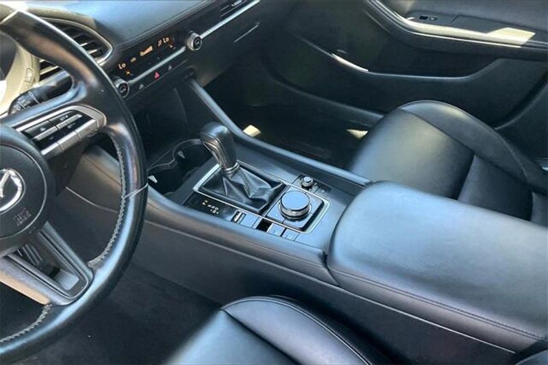 2021 Mazda Mazda3 Sedan SelectImage 17