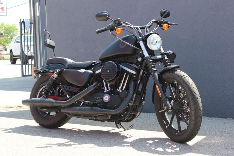 2022 Harley-Davidson Sportster Iron 883 Image 3
