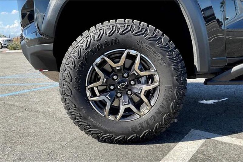 2024 Chevrolet Colorado ZR2 photo 8