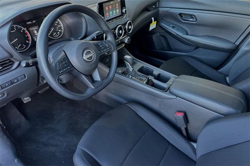 New 2025 Nissan Sentra SImage 7