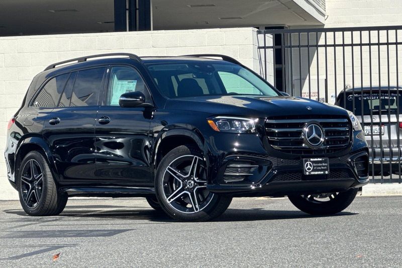 New 2026 Mercedes-Benz GLS 450Image 2