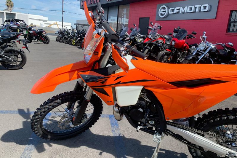 New 2025 KTM 150 XC-W Image 14