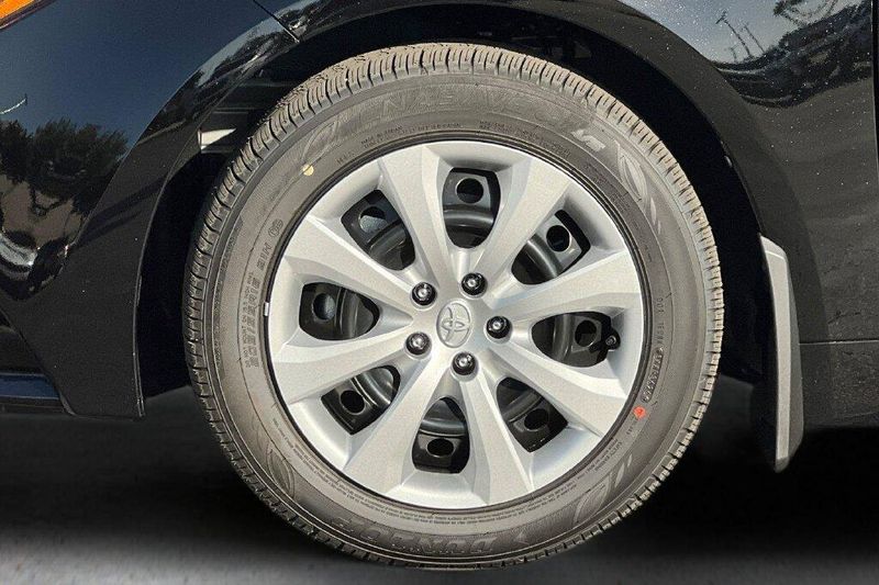 New 2027 Toyota Corolla LEImage 30