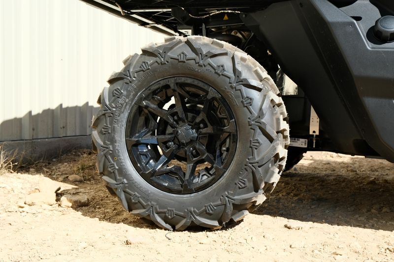 NEW 2026 CAN-AM DEFENDER MAX DPS HD9  in a STEALTH BLACK exterior color. Family PowerSports (877) 886-1997 familypowersports.com 