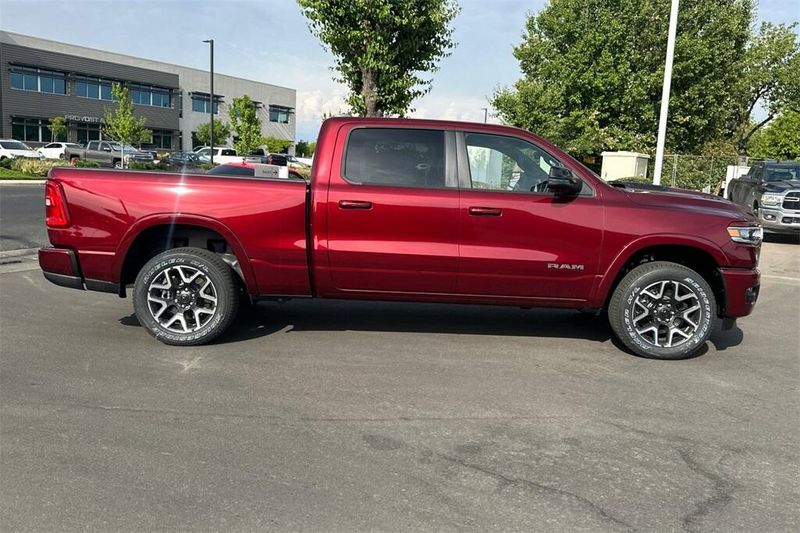 2025 Ram 1500 Laramie photo 3