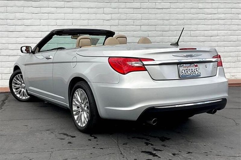 Used 2012 Chrysler 200 LimitedImage 10