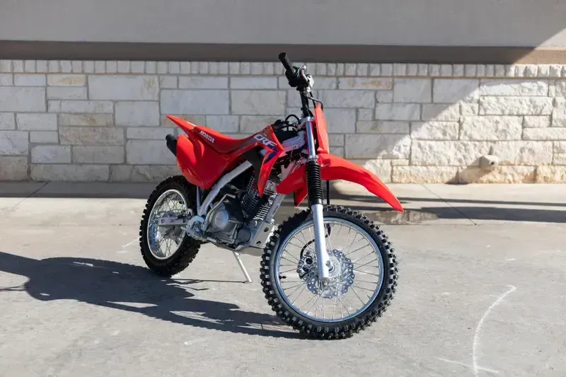 2025 Honda CRF125F REDImage 3