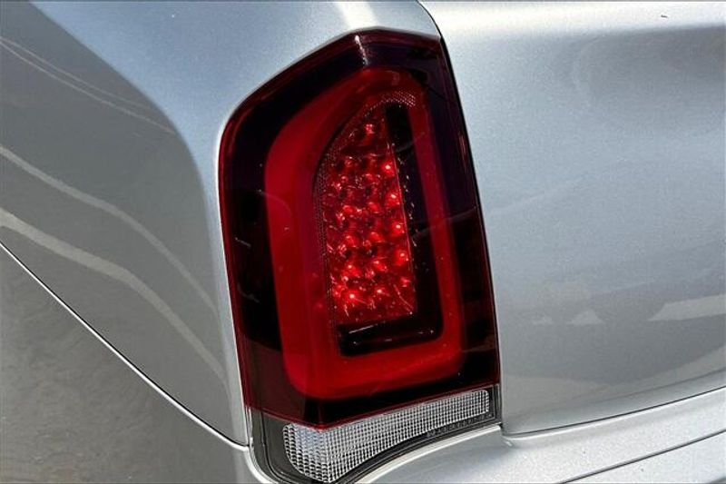 Used 2023 Chrysler 300 TouringImage 28