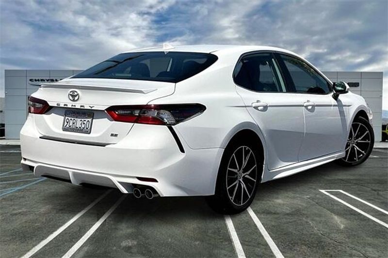 Used 2022 Toyota Camry SEImage 13