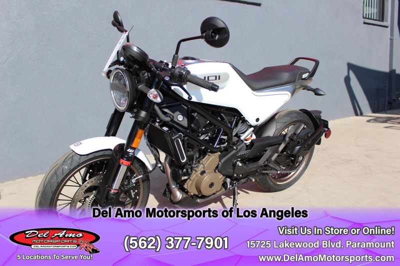 2023 HUSQVARNA VITPILEN 401  in a WHITE exterior color. Del Amo Motorsports of Los Angeles (562) 262-9181 delamomotorsports.com 