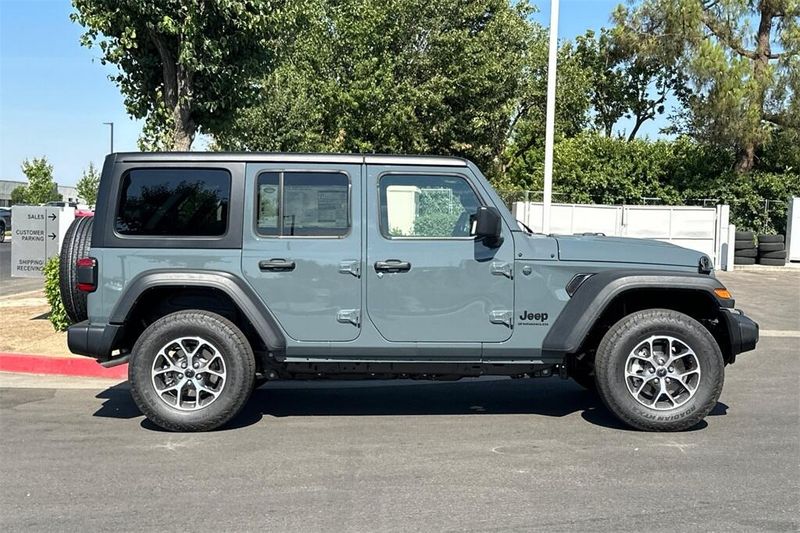 2025 Jeep Wrangler Unlimited Sport S photo 3