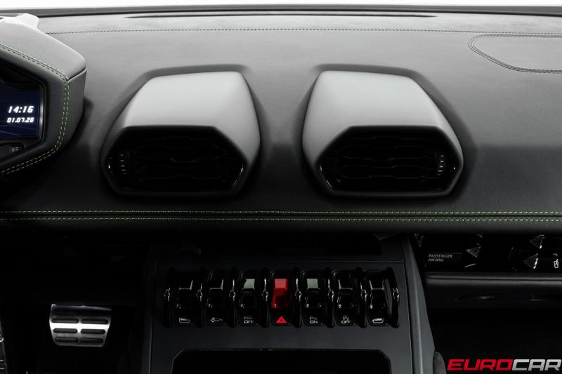 2023 Lamborghini Huracan EVO RWD *HIGH GLOSS BLACK STYLE PACKAGE* Image 27