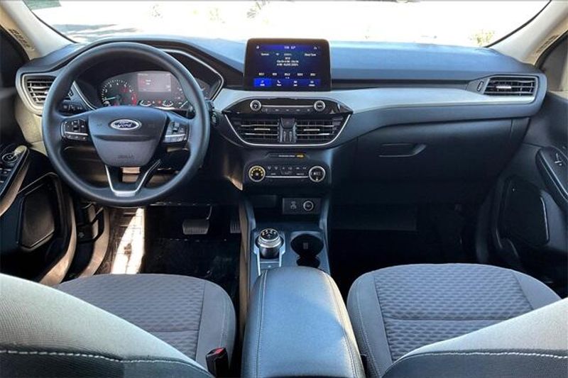 2020 Ford Escape SEImage 15