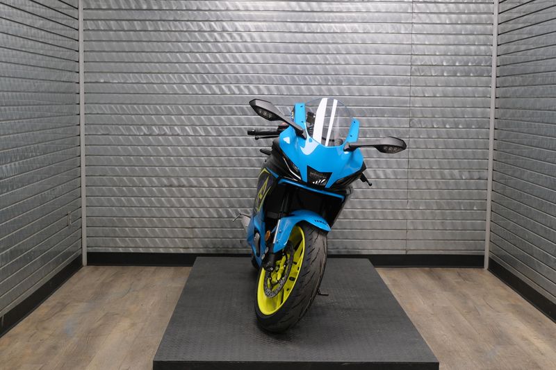 NEW 2026 YAMAHA YZFR7 Image 8