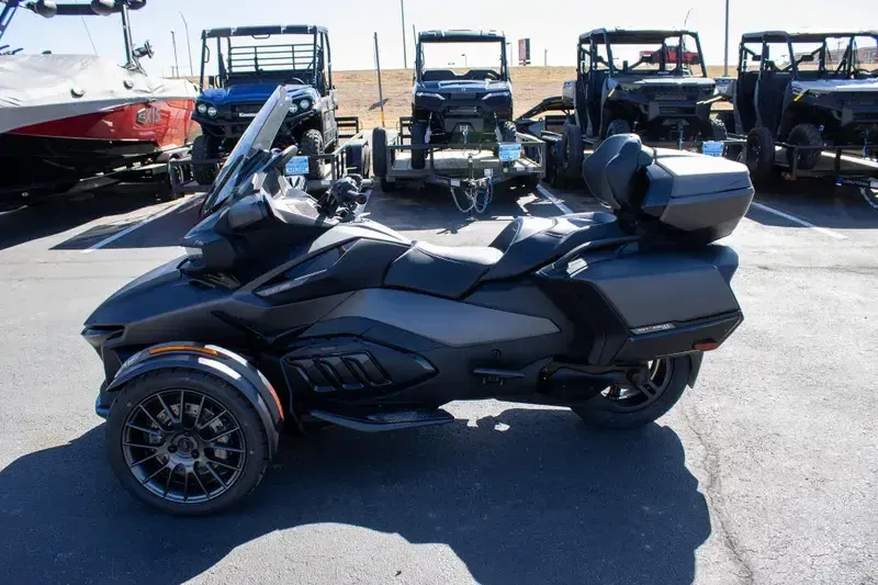 NEW 2026 CAN-AM SPYDER RT LIMITED Image 6