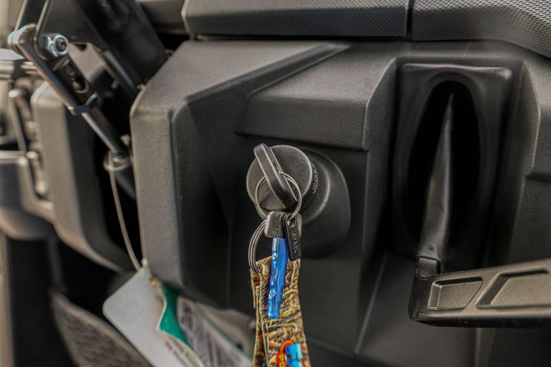 NEW 2025 POLARIS RANGER CREW XP 1000 PREMIUM Image 2