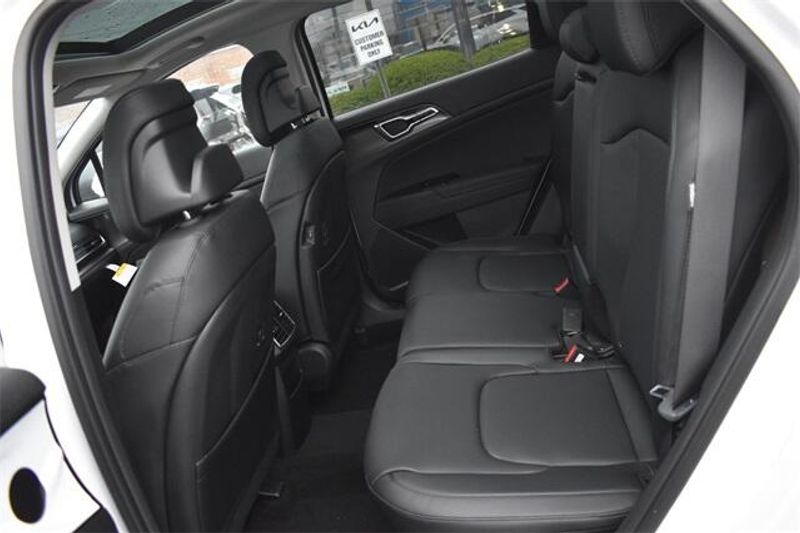 2025 Kia Sportage EXImage 18