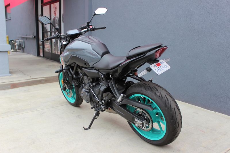 2022 Yamaha MT 07 Image 4