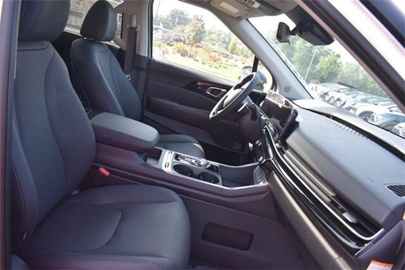 New 2025 Kia Carnival Hybrid SX PrestigeImage 14