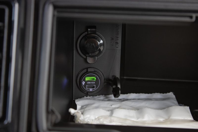 NEW 2026 CAN-AM DEFENDER MAX LIMITED CAB HD11 Image 41