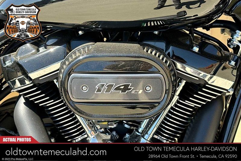 2022 Harley-Davidson Road King in a Black exterior color. BMW Motorcycles of Temecula – Southern California (951) 506-6903 bmwmotorcyclesoftemecula.com 