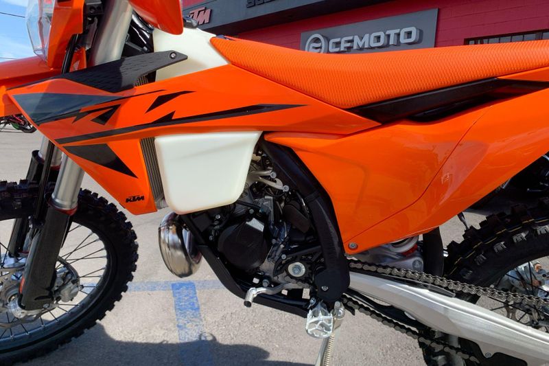 New 2025 KTM 150 XC-W Image 17