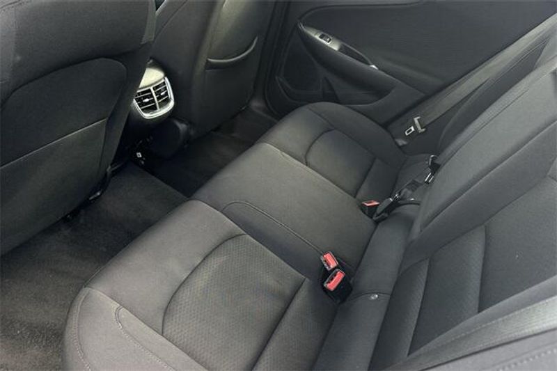 Used 2024 Chevrolet Malibu LTImage 10