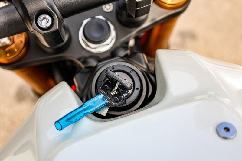 2024 Yamaha XSR900 HERITAGE WHITE Image 26