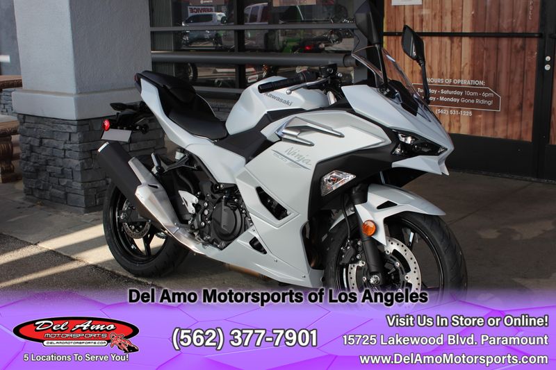 2025 Kawasaki NINJA 500 ABS Image 2