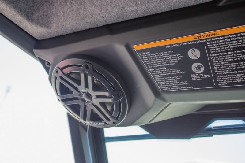 NEW 2026 CAN-AM DEFENDER MAX LIMITED CAB HD11 Image 43