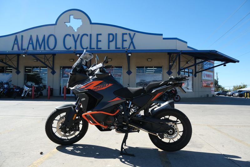 2023 KTM 1290 SUPER ADVENTURE S in a BLACK exterior color. Family PowerSports (877) 886-1997 familypowersports.com 