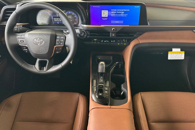 New 2026 Toyota Crown Signia XLEImage 14