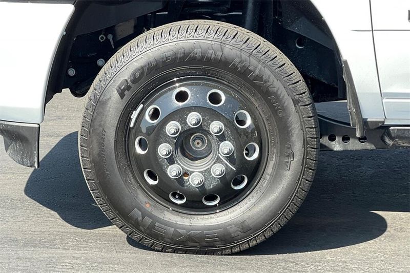 2025 Ram 3500 Laramie photo 24