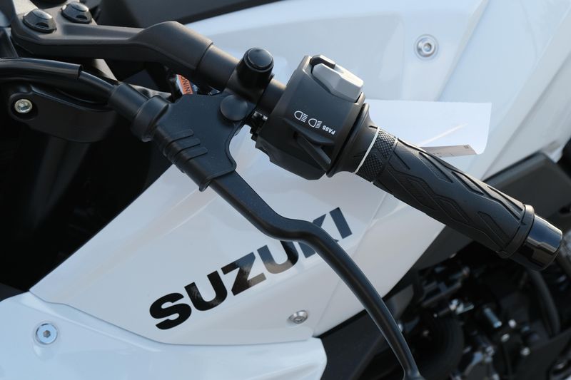 NEW 2026 SUZUKI GSX8R Image 20