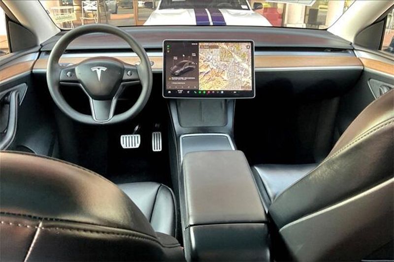 2024 Tesla Model Y PerformanceImage 15