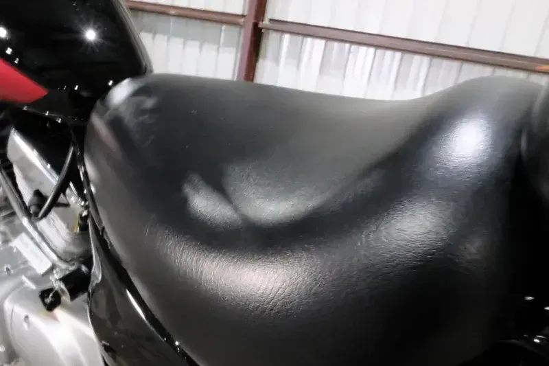 2025 Yamaha V STAR 250 RAVEN Image 26