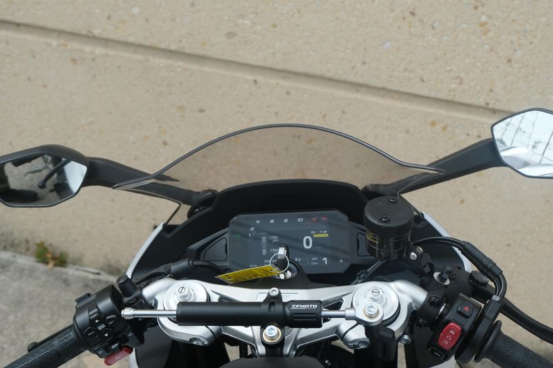 2025 CFMOTO 675 SS NEBULA BLACK Image 12