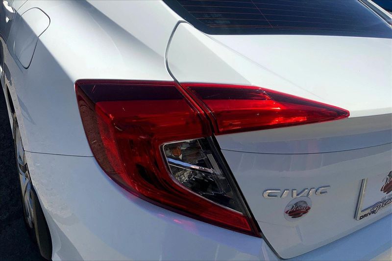 2018 Honda Civic LX photo 28