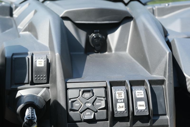 2025 Can-Am MAVERICK X3 MAX X RS TURBO RR TRIPLE BLACK Image 14